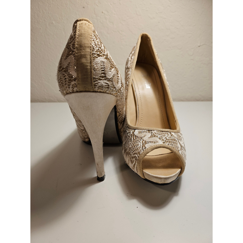 Women's Aurelia Heels, Size 7, Beige - Picture 5 of 5